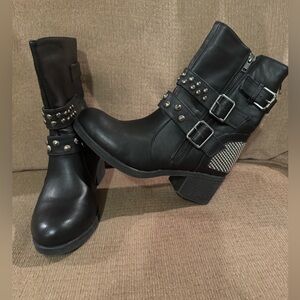 Italina Black Boots embellished with silver, Women’s 5 1/2, EUC in box